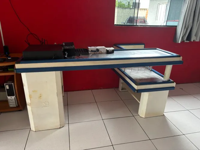 Vende se balcão