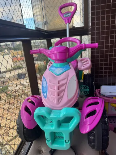 Carrinho quadriciclo infantil menina