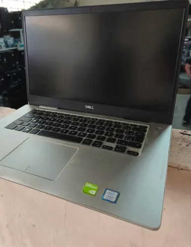 Vendo notebook Dell Inspiron 7580 i7 - 8565U