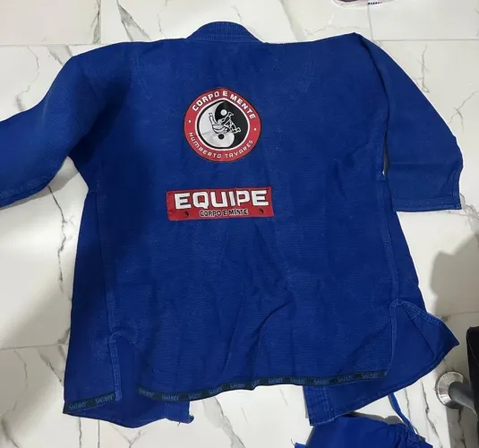 Kimono jiu jitsu traçado 