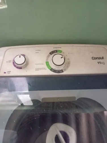 Máquina de lavar 500 funcionando perfeitamente 11 kg esse preço e pra negociar