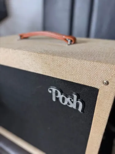 Gabinete poweramp para guitarra