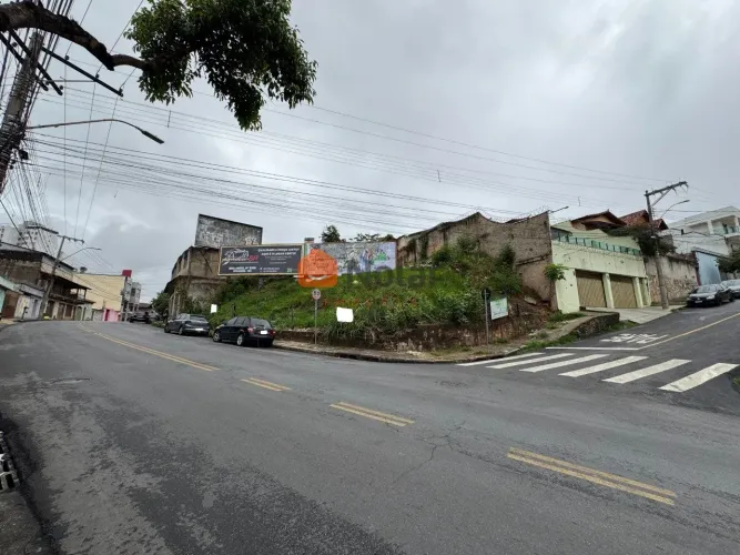 Lote de Esquina á venda com 520m² no bairro Floresta em Belo Horizonte MG