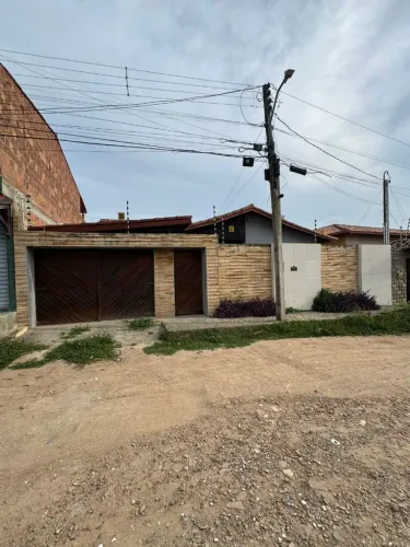 Aluga-se excelente casa no loteamento Baviera próximo ao corpo de bombeiros 