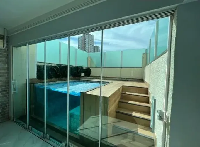 Cobertura de 244 metros reformada com piscina privativa no Nova suiça ao lado do Bueno