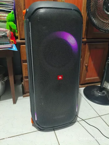 Vendo JBL 710 quem estiver interessado chamar no whatsapp *54