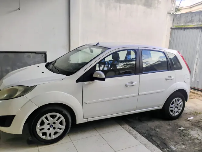 Ford Fiesta S 1.0 8V Flex 5P 2014