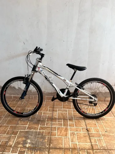 Bicicleta aro 24 TRACK