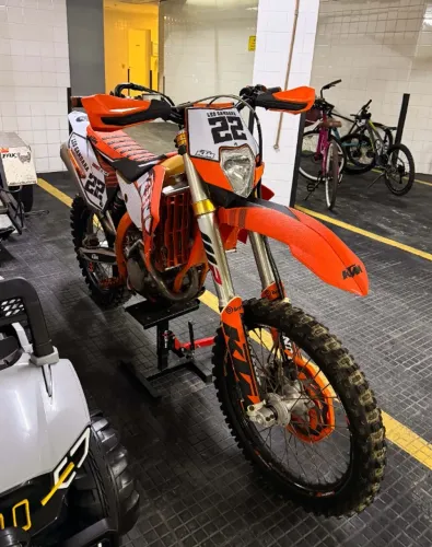 KTM EXC-F 250 IMPECÁVEL / PLÁSTICOS NOVOS / MANUAL / DIFERENCIADA