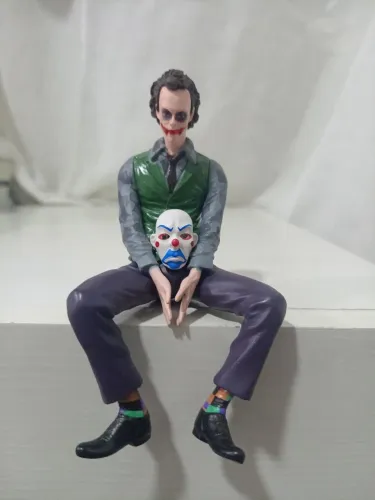 Boneco Coringa Joker sentado 12 cm! 