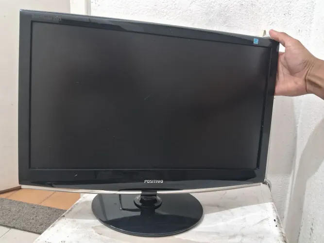 Monitor Positivo Conserto SyncMaster 2033 - NÃO LIGA (para conserto ou peças)..