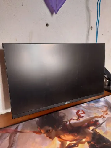 MONITOR AOC