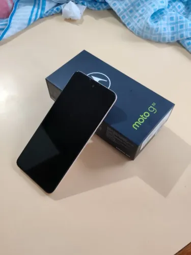 Celular Motorola G32 Rose (Com Trinco na Tela)