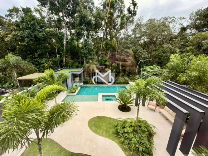 Casa de Alto Padrão à venda no Módulo 17 em Riviera de São Lourenço