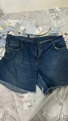Vendo short jeans feminino TAM 46