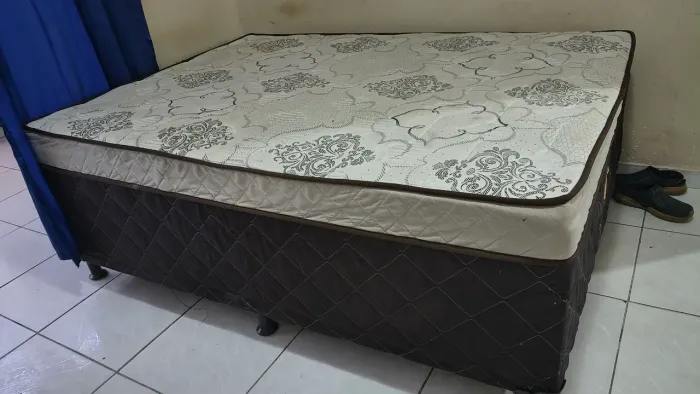 Cama box de molas
