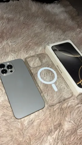 iPhone 16 pro Max titânio
