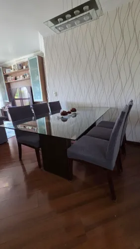 Mesa de Jantar tampo de vidro 180cm com 6 cadeiras