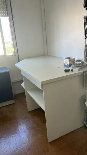 Mesa de trabalho em MDF
