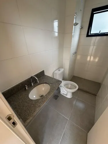 Bancada de banheiro em granito com Cuba e torneira inox