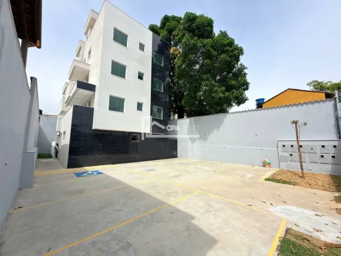Apartamento com Área Privativa à Venda em Venda Nova, 2 Quartos e 1 Vaga.