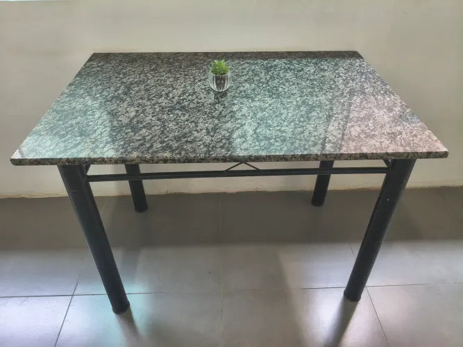 MESA DE MÁRMORE