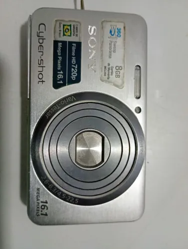 Câmera Digital Sony Cyber-shot DSC-W630 16.1MP 5x Zoom Óptico Prata Inglês