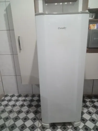 Geladeira Electrolux esmalte 270 litros voltagem 110