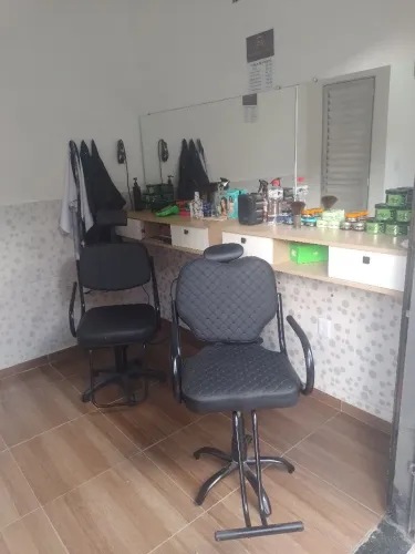 Temos vaga pra barbeiro