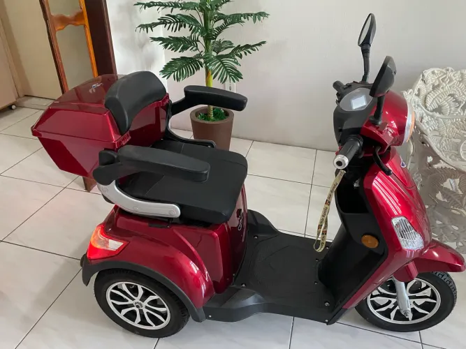 Triciclo Elétrico Plus Sousa