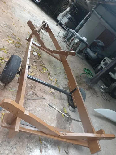 Carretinha p lancha 19 pés 
