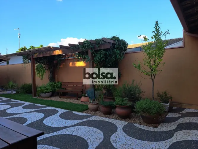 Casa para venda com 290,28 m² e 3 quartos em Vila Andreotti, Agudos - SP