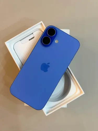 iPhone 16
