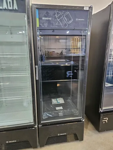 refrigerador expositor de bebidas 403 litros total preto