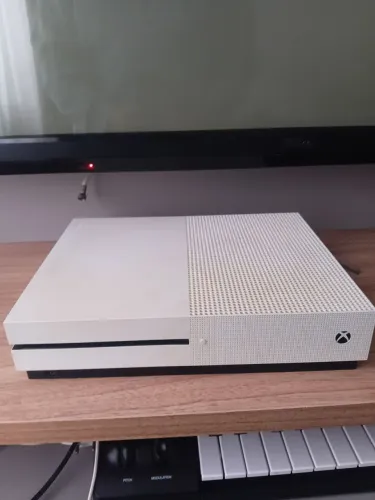 Xbox One à venda - Console