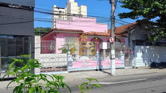 P/ fins comercial excelente para cliníca médica - Terreno 300m² - Casa 150m² com 3 quartos