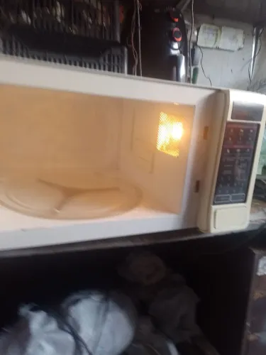 Microondas LG 25 LTS semi novo