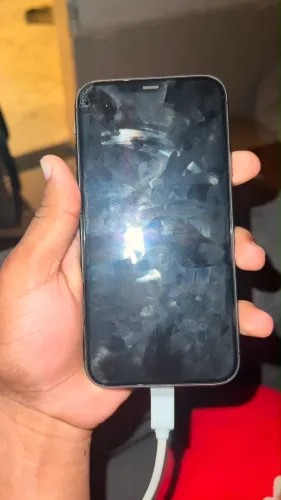 Vendo ou troco iPhone 11 em perfeitas condições.