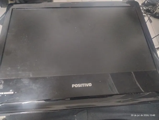 Computador ALL IN ONE positivo (defeito)