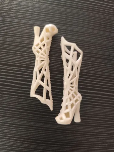 Botas wydowna FAKE - monster high