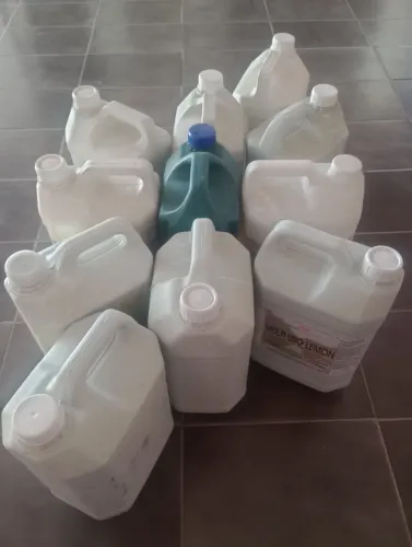 Galões de 05 litros reutilizáveis