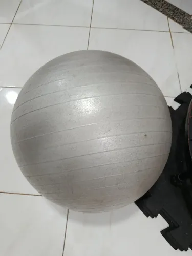 Vendo bola para exercícios