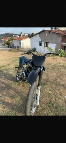 Vende-se moto. Muito conservada 