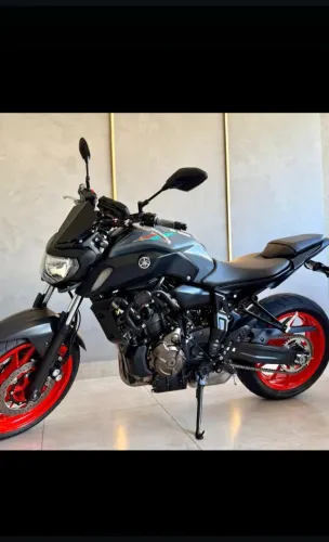 Yamaha mt07 muito bem conservada 