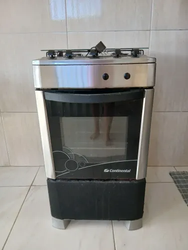 Fogão de 4 bocas, usado, mas em um bom estado de uso