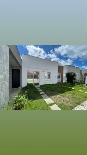 Vendo Casa no Condomínio Onix Residence - 3/4 uma suíte - Área coberta no fundo
