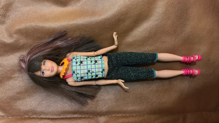 Barbie skipper antiga 