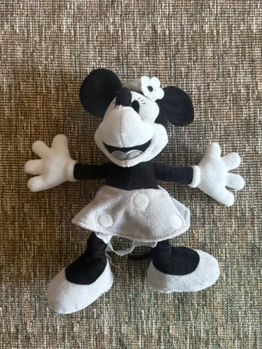Pelúcia pequena minnie mouse preto e branco