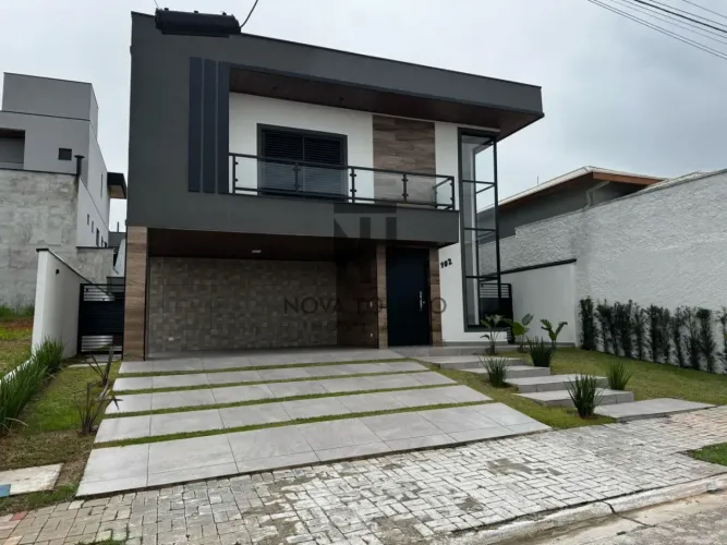 SOBRADO Á VENDA - 198m² - 4 DORMITÓRIOS - 3 SUÍTES - RESIDENCIAL MANTIQUEIRA - SJC