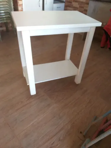 Mesa com Rodinhas